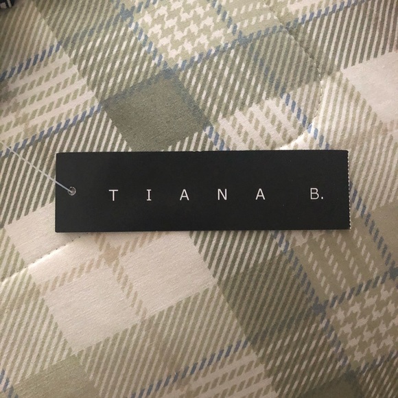 Tiana B brand dress.Faux wrap style. Size M. NWT. - Picture 7 of 8